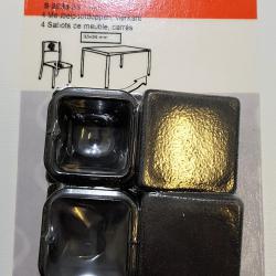 Pied de chaises et tables.