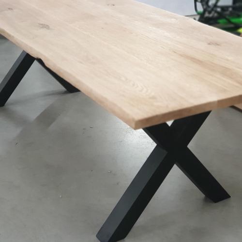 Table en chêne sur mesure.