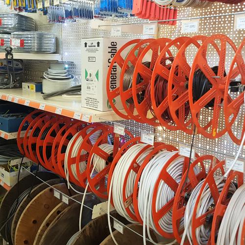 Cable à la découpe.